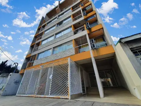 Departamento dos ambientes en venta en Escobar centro