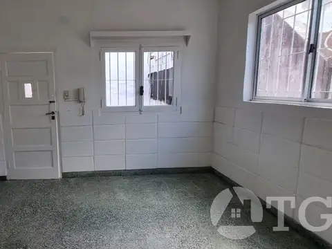 Depto Tipo Casa en Venta 40 años