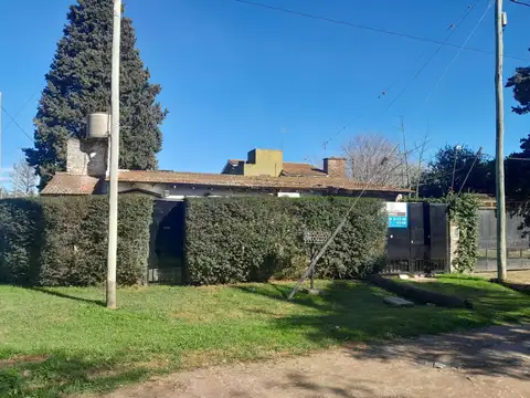 Casa 2 ambientes con 1 baño