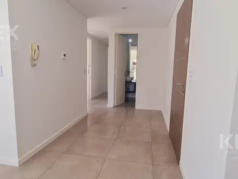 Departamento en Alquiler con 2 cocheras