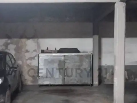 Venta de cochera cubierta en pleno centro de La Plata