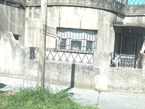 Eduardo Caraza  al 400