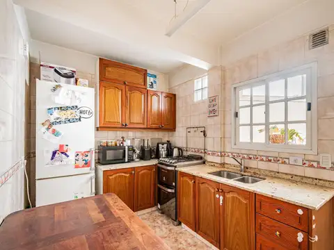 Depto Tipo Casa 4 ambientes con 2 baños