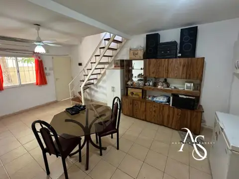 Depto Tipo Casa en Venta de 4 ambientes