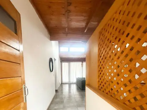 Depto Tipo Casa 3 ambientes con 2 baños