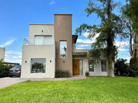 Barrio Santa Elena 100