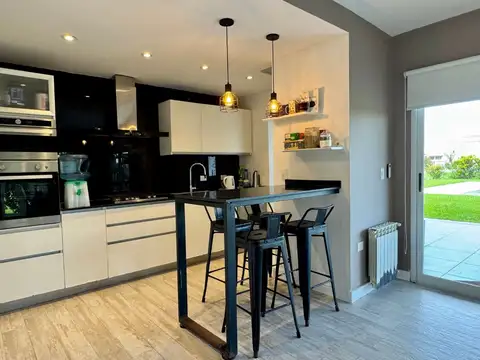 VENTA CASA en SANTA ELENA