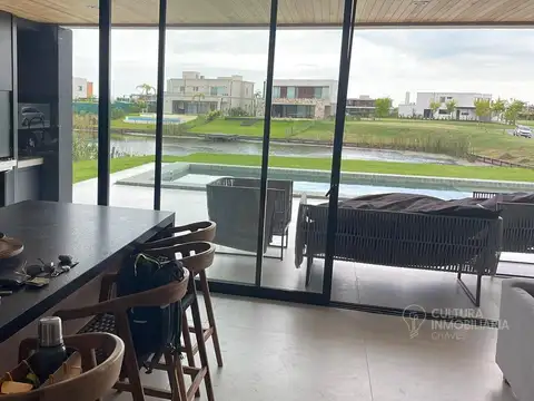 Barrio Costas, Puertos del Lago