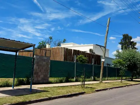 Terreno en Venta 20  mts Frente