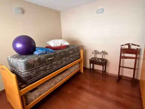 Venta casa 3 dormitorios centro/Patio y terraza