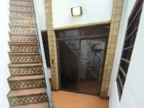 Casa 5 ambientes con 1 baño