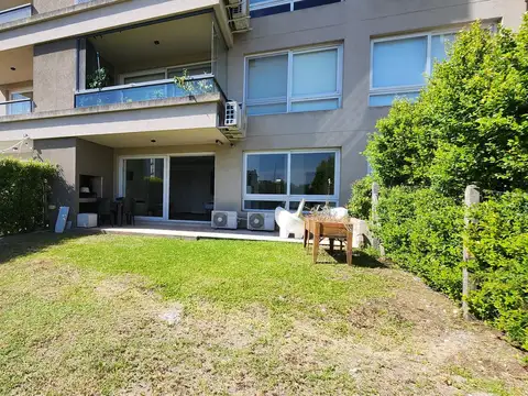 Departamento 4 ambientes en PB con jardín en venta y/o alquiler