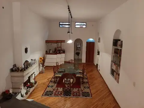 VENTA CASA DE 4 AMB | 3 COCHERAS | VILLA LUGANO