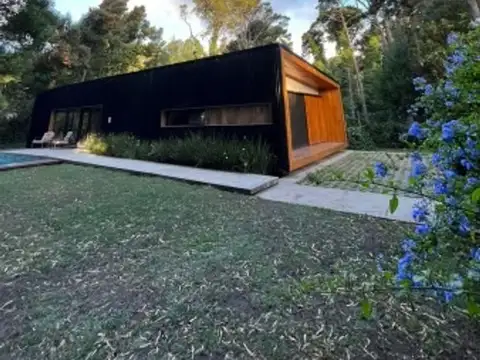 Casa en Alquiler Temporal con 1 cochera