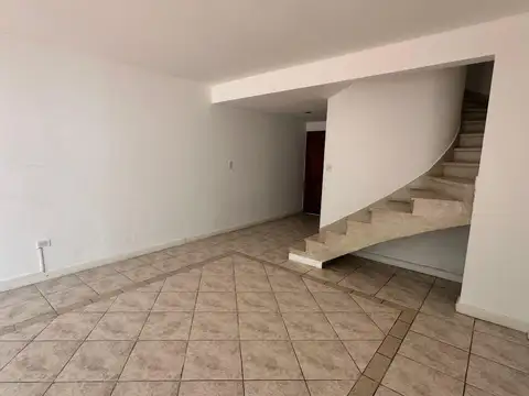 Depto Tipo Casa en Venta 35 años