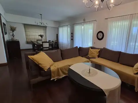 Casa en Alquiler en Barrio Los Ceibos