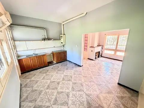 Casa en Alquiler con 1 cochera