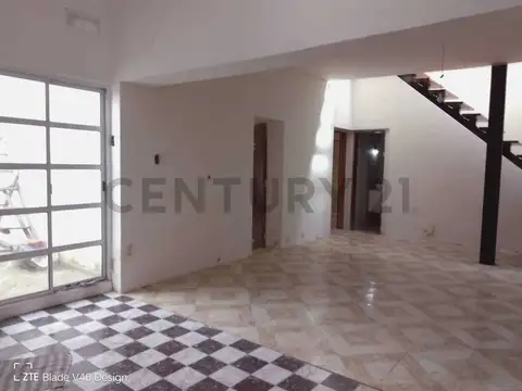 Bahia Blanca 4500, Piso 0