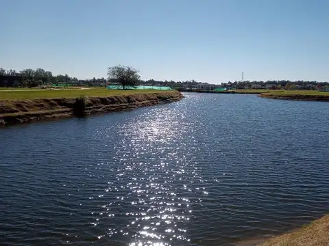 Terreno en Venta 30  mts Fondo