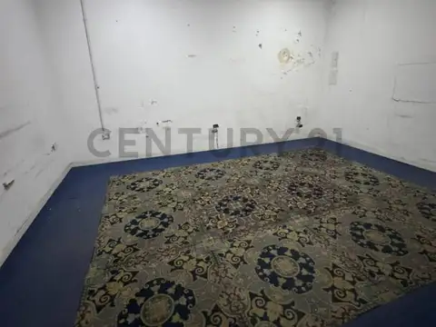 Azcuénaga 4000, Piso 0