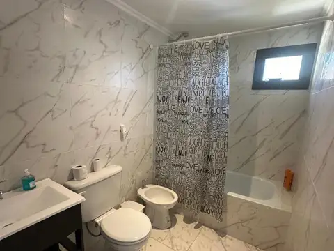 Departamento en Alquiler con 1 cocheras