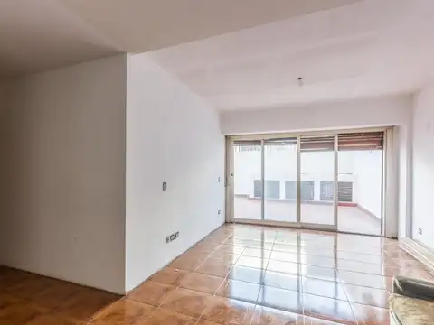 Mario Bravo 69 , Piso 1