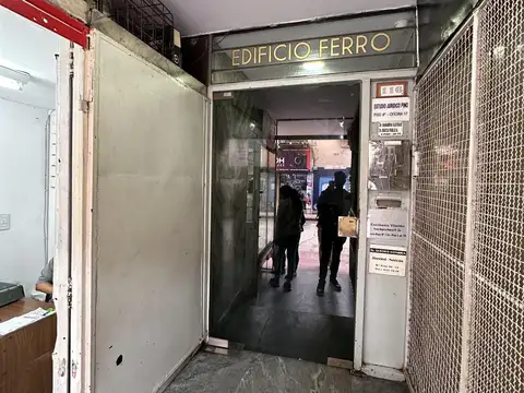 Oficina 4 ambientes con 1 baño