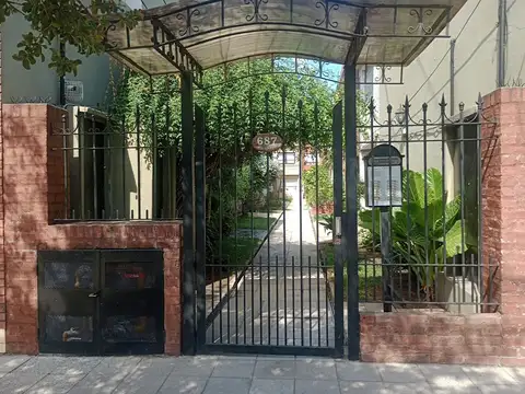 Hector G. Flores 600