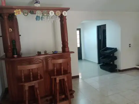 Depto Tipo Casa en Venta en Temperley, USD 70.000