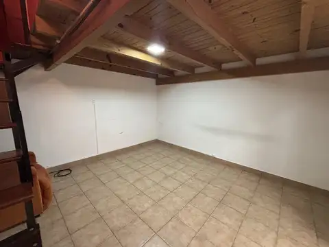 Depto Tipo Casa 2 ambientes con 1 baño
