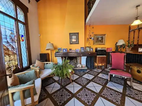 Viamonte 5500, E/ Saavedra y A. Argentina