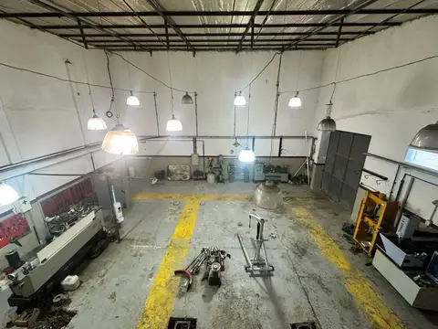 VENTA GALPON CON OFICINAS, BARRIO CANAL V