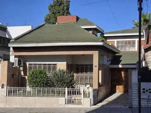 Casa en Venta en Villa Pueyrredon, USD 340.000