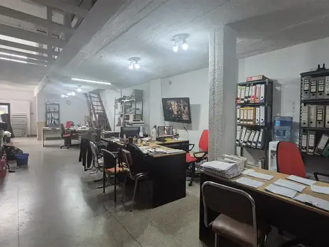 Venta de Local, depósito y oficinas 600m2 cub -  V. Martelli – V Lopez