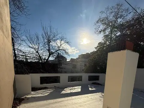 Depto Tipo Casa 2 ambientes con 1 baño