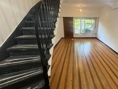 Depto Tipo Casa en Alquiler de 2 dormitorios