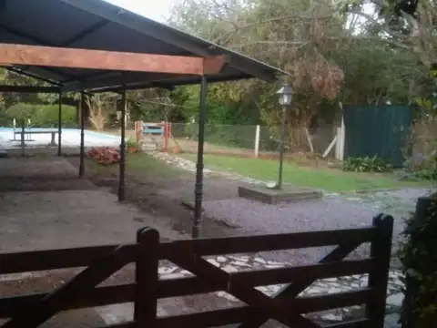 Casa en Venta con 3 cocheras