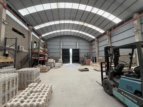 Galpon en Venta en Burzaco, USD 930.000