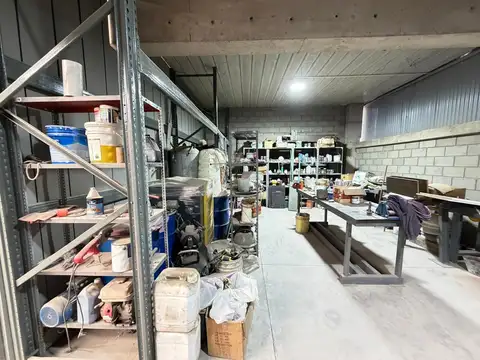 Galpon en Venta 37  mts Fondo