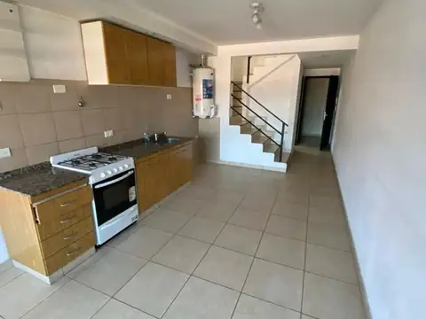 Departamento Dúplex  en Alquiler en Pablo Podestá, Tres de Febrero, G.B.A. Zona Oeste