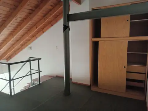 Depto Tipo Casa en Alquiler con 1