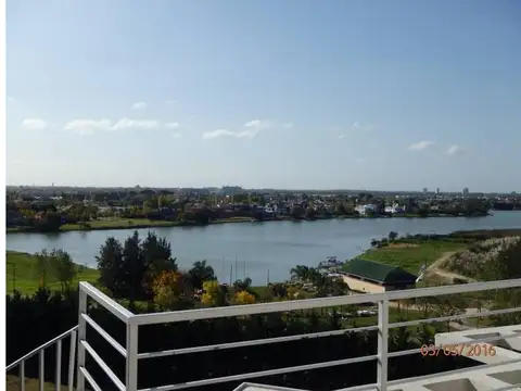 Av. de los Lagos 3100