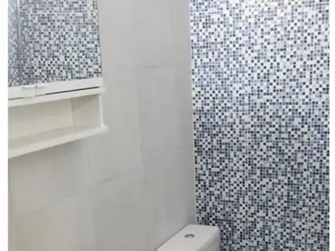 Depto Tipo Casa en Alquiler en Caseros, $ 800.000