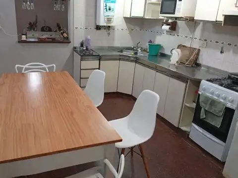 Depto Tipo Casa 4 ambientes con 2 baños