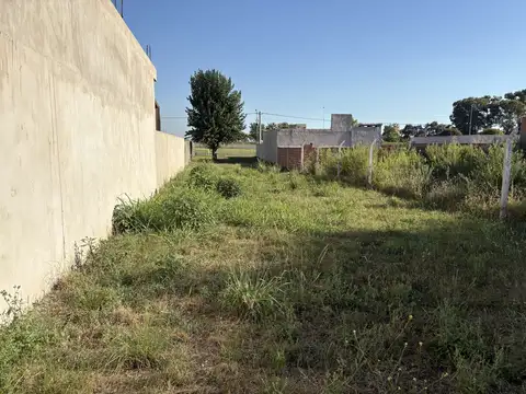 Terreno en Venta 28  mts Fondo