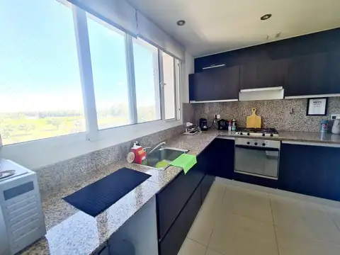 Avenida del Puerto al 300