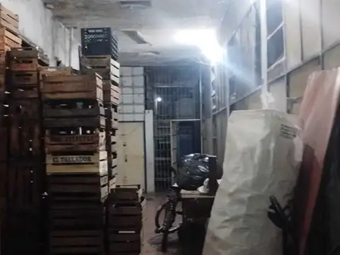 Locales Comerciales en venta - 332mts2 - Merlo