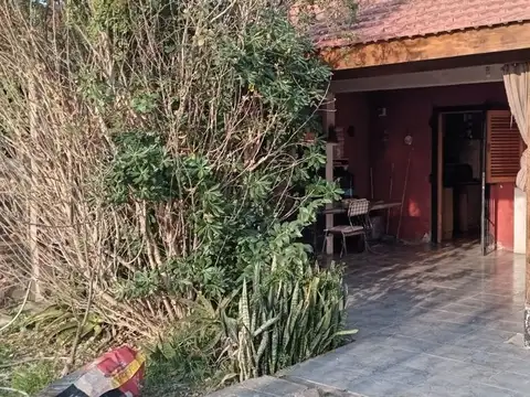 CASA VENTA BURZACO 4 AMBIENTES TERRENO AMPLIO