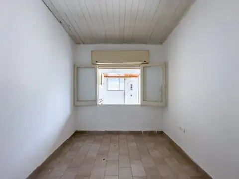 CASA 5 AMBIENTES EN VENTA MONTE GRANDE