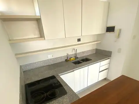 2 AMB AMPLIOS 50 MTS TOT, TODO ELÉCTRICO, AL FTE C/ BALCÓN,MUY LUMINOSO, EXC. UBICACIÓN